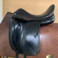 Amerigo Cortina Dressage Saddle - 17.5"