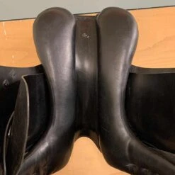 Amerigo Cortina Dressage Saddle - 17.5" -Best Saddle Shop 27 Amerigo IMG 7332