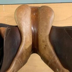 Devoucoux Close Contact - 16.5" -Best Saddle Shop 29 Devocoux IMG 7342