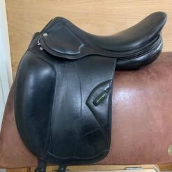 AMERIGO DRESSAGE - 17.5"