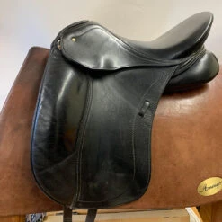 Schleese Infinity Dressage Saddle - 17"