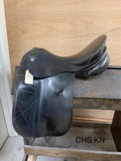 KN Dressage Saddle 17 3/4" CHS