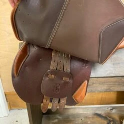 Vision Close Contact Saddle 17.5 -Best Saddle Shop IMG 7330 scaled