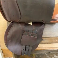 Mark Todd Jump Saddle 17" BAK -Best Saddle Shop IMG 7789 scaled