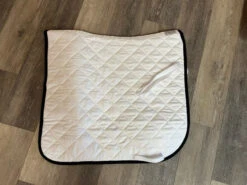Equimode Dressage Saddle Pads -Best Saddle Shop image4 b42a19f9 bf1b 4dc3 b4c7 517024b81877